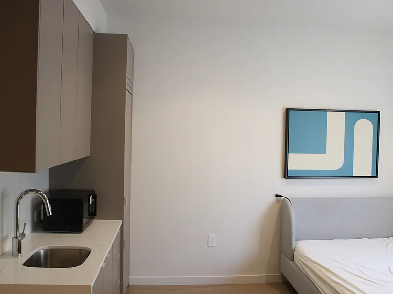 Beloit West Co-Living — Photo 21