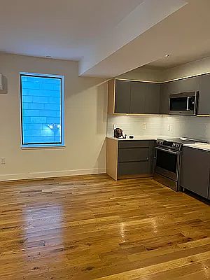 5th image of 111 Clarkson Ave APT 2B