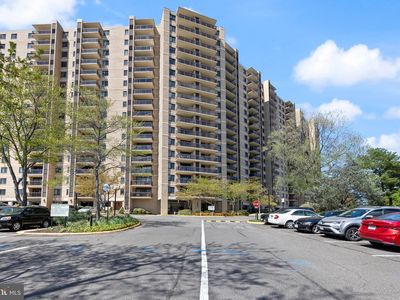 203 Yoakum Pkwy APT 1220, Alexandria, VA, 22304