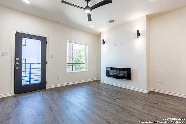 118 Shenandoah #202 — Photo 15
