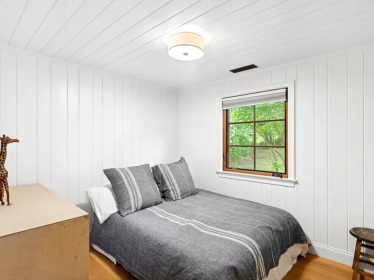 73 N Greenwich St — Photo 8