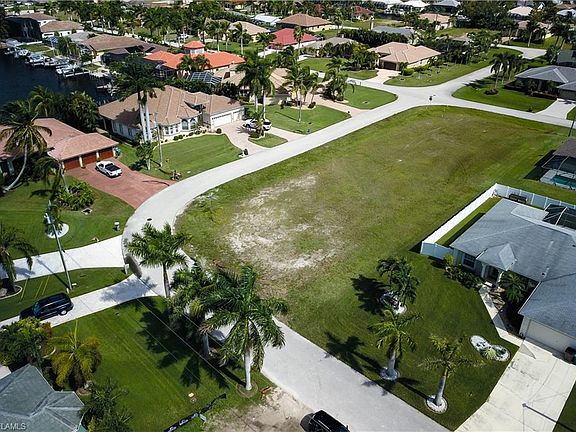 4th image of 4901 SW 26th Ave
