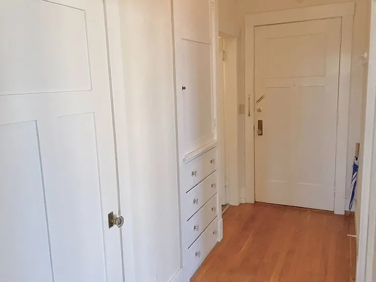 St Florence Apartments — Photo 14
