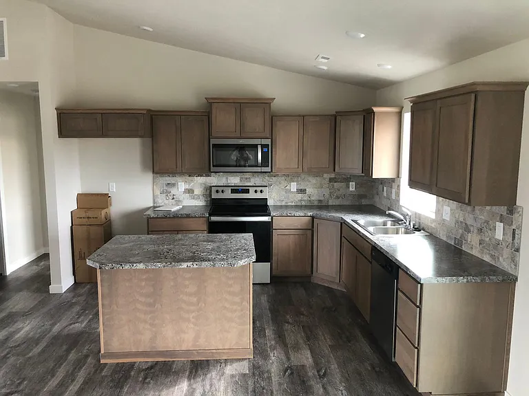 10615 W Salmonberry Rd — Photo 3