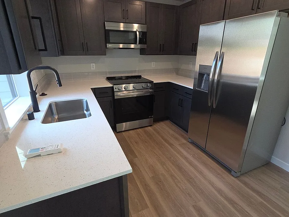 6800-6807 NE 15th Ct