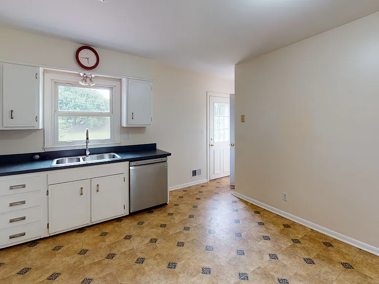 707 Dorsey Way — Photo 10