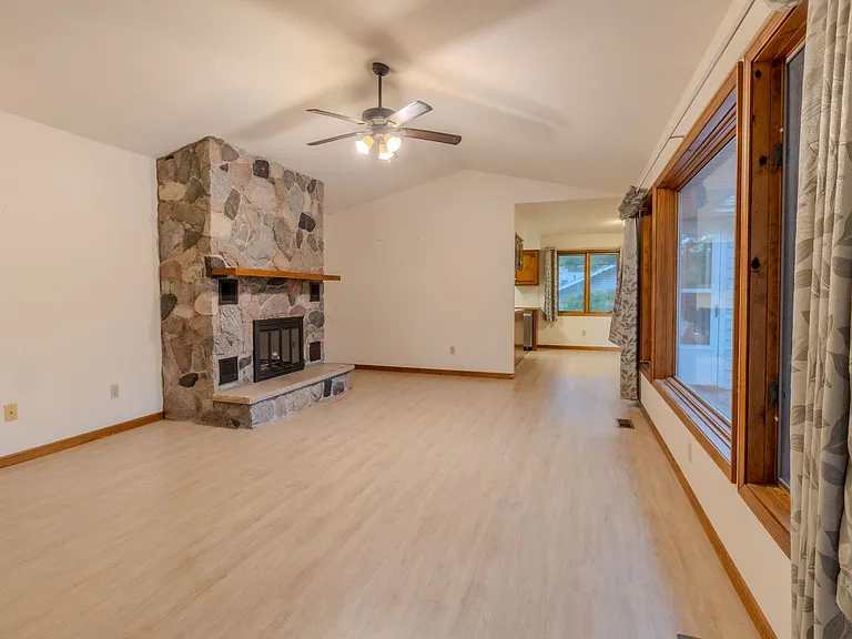 3332 Tibbets Dr — Photo 3