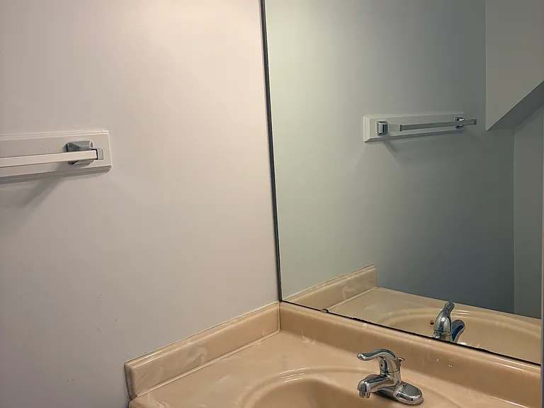 4724 Bayfield Dr — Photo 11