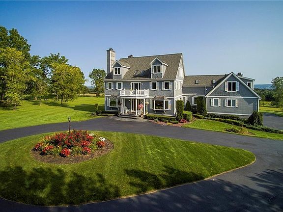2nd image of 15 Sleepy Hollow Ln