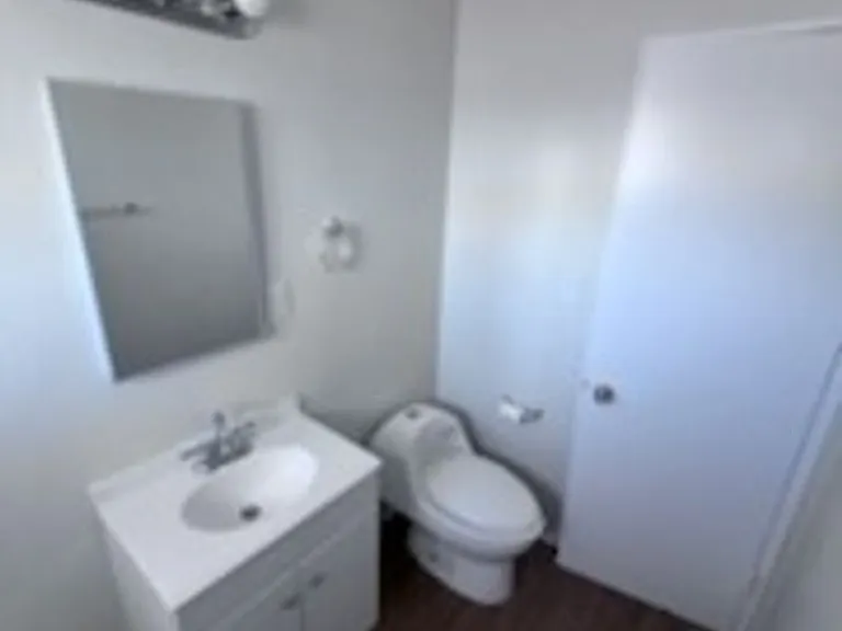 14514 S Berendo Ave — Photo 6