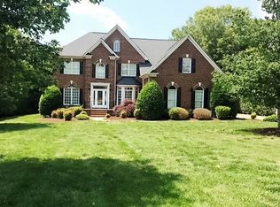 8710 Kentucky Derby Dr, Waxhaw, NC 28173