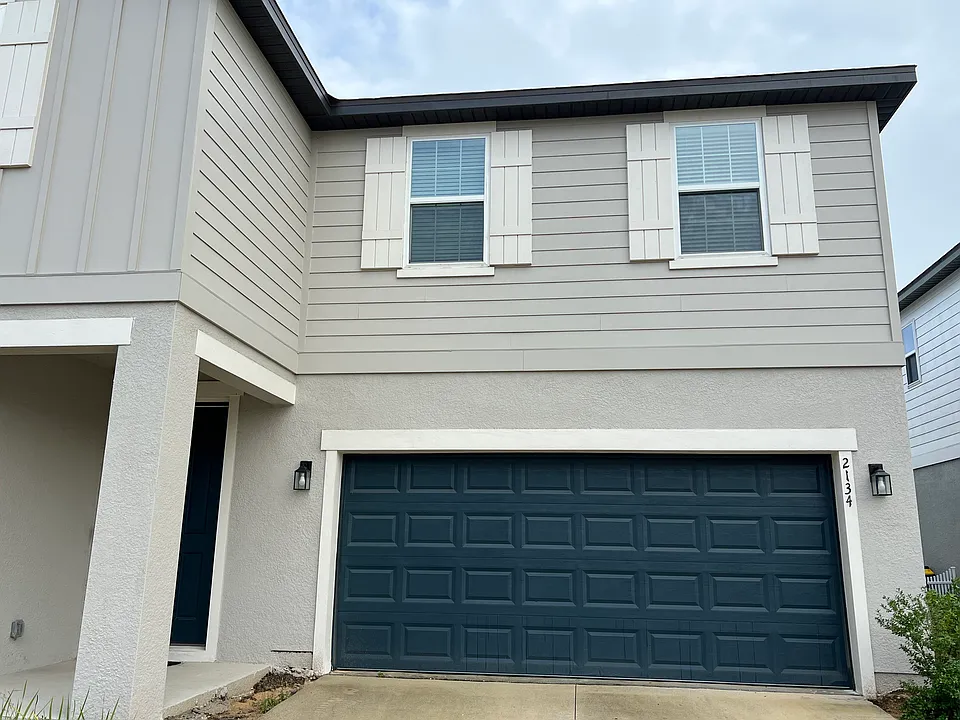 2134 Derwent Dr