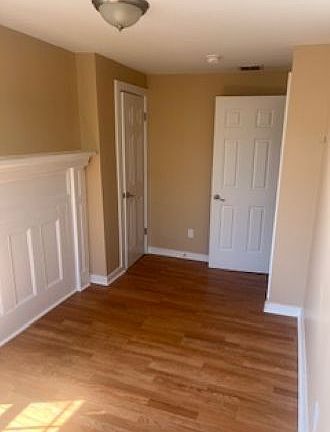 4th image of 5 Knoll Pl #1