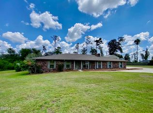 2863 Wildwood Cir, Marianna, FL 32448