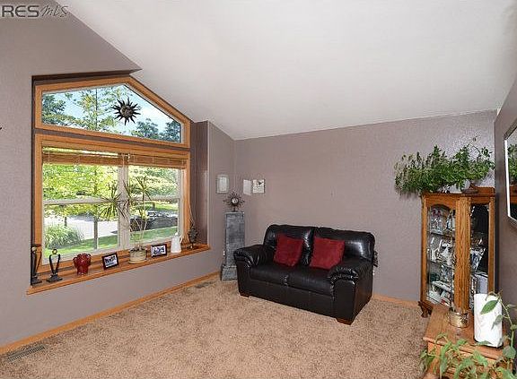 4th image of 2485 Forsythia Dr