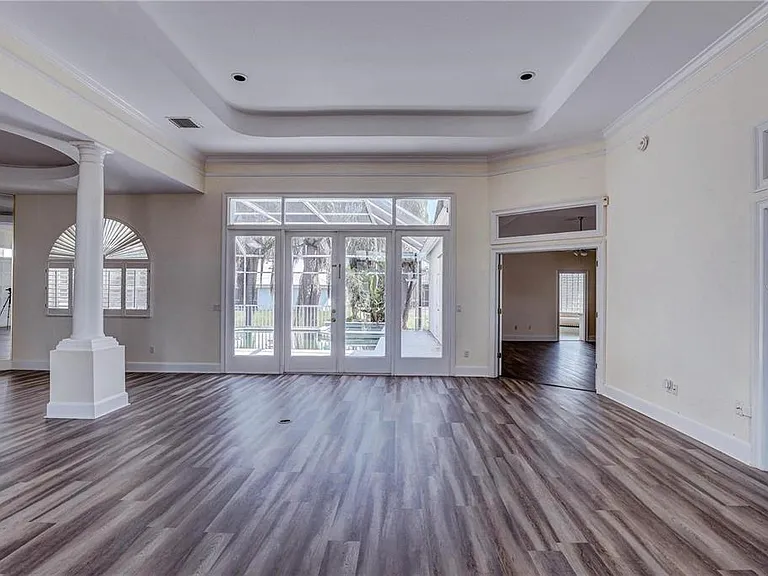 2208 Hampstead Ct — Photo 17