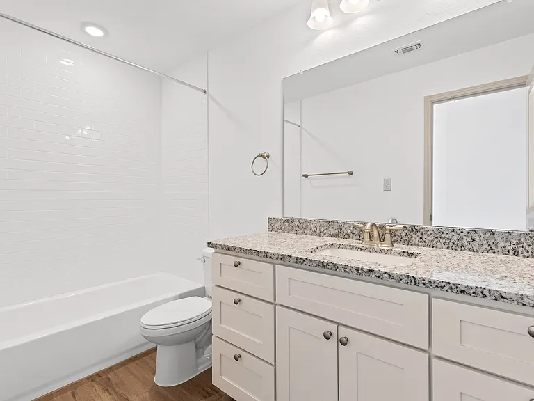 7522 Gramercy Way #101 — Photo 6