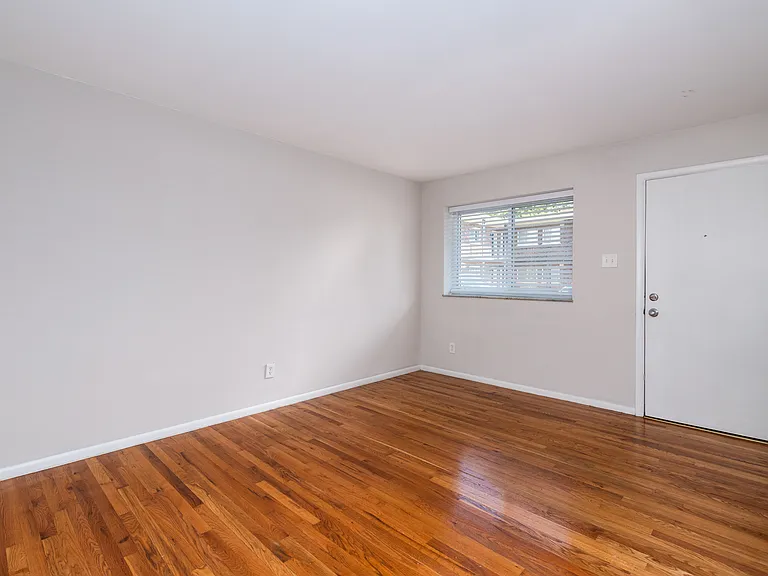 7215 Southwest Ave #110AB — Photo 7