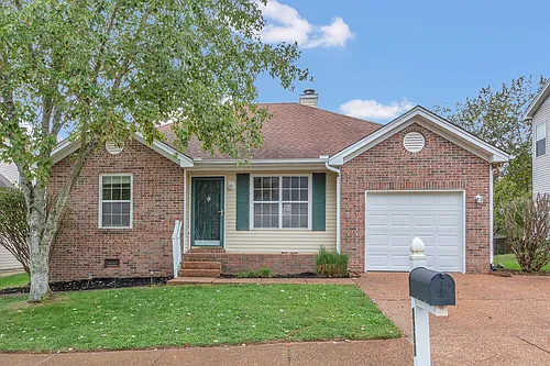 2308 Surrey Ln Photo 1