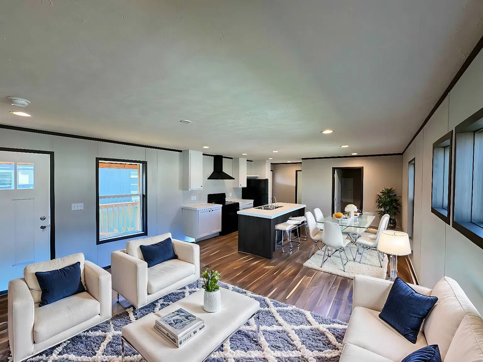 Clubhouse — Photo 2