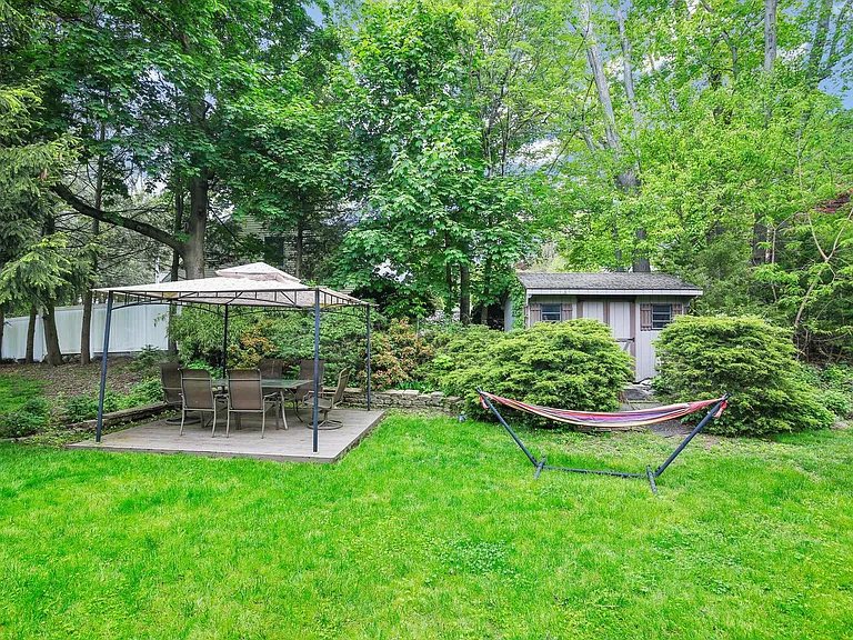 358 Loveland Rd — Photo 8