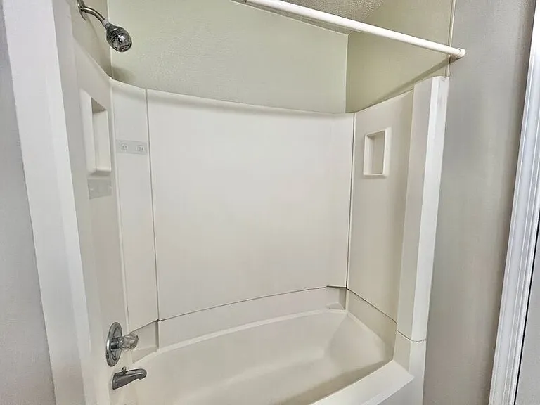 6011 Dixon Dr — Photo 18