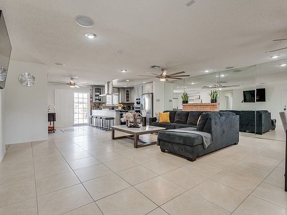 5th image of 340 Palo Verde Dr