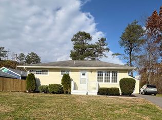 812 Old Winola Rd, Clarks Summit, PA 18411