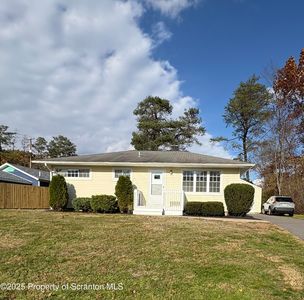 812 Old Winola Rd, Clarks Summit, PA, 18411