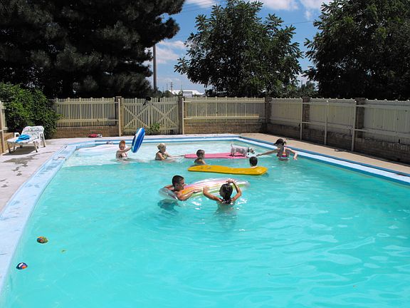 19' x 40' In-Ground Pool