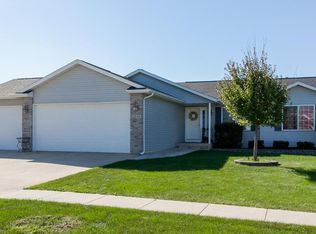 1028 Koudsi Blvd NW, Cedar Rapids, IA 52405
