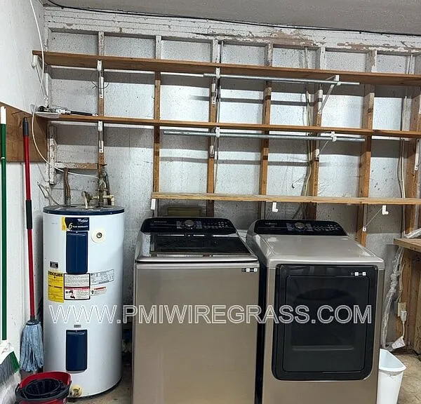 214 Brookside Ln — Photo 9