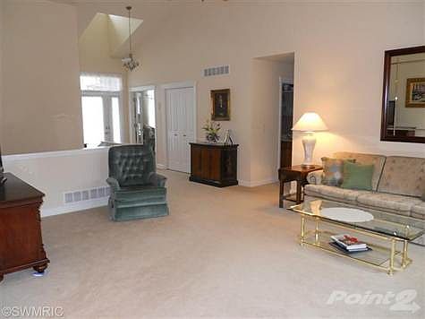 3rd image of 127 Churchill Ln