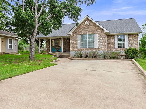 3rd image of 113 Scenic Dr