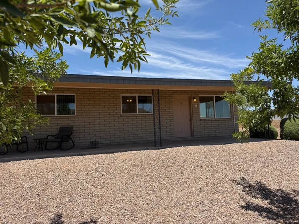 230 N Winchester Rd #5, Apache Junction, AZ 85119