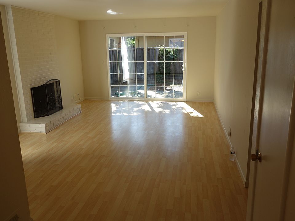 1st image of 1315 Kingfisher Way APT 2
