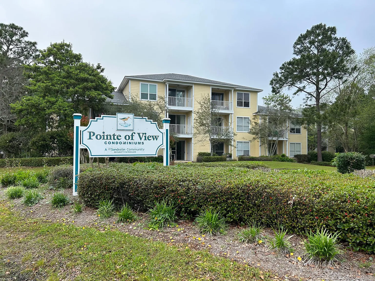 2 bed, 952 sqft, $2,000 — Photo 1