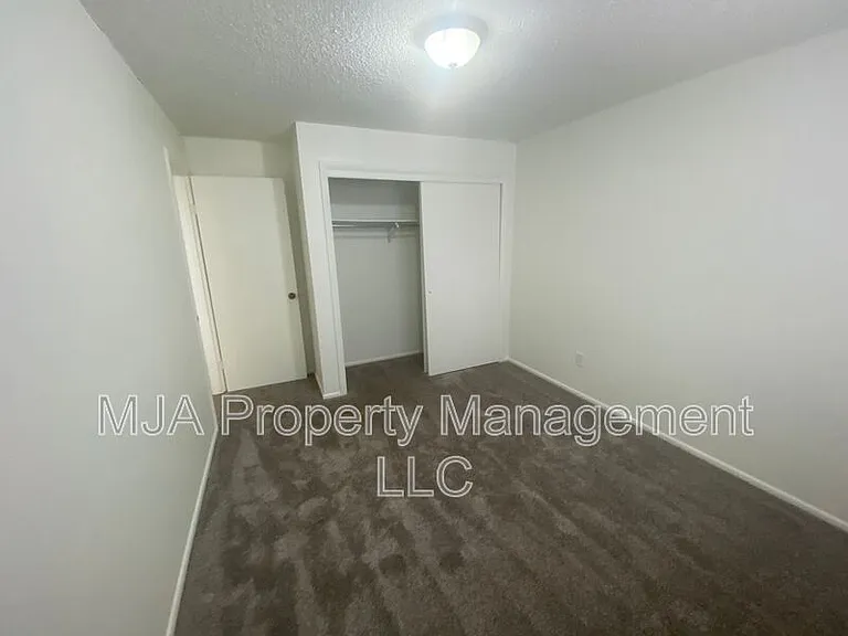 1428 W 300 N #7 — Photo 3