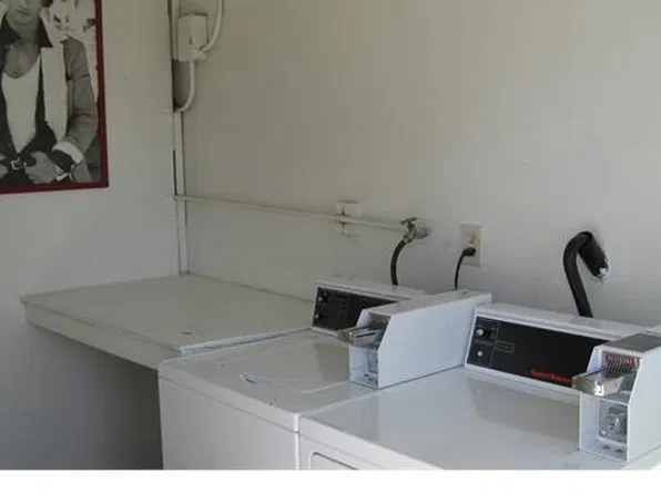 390 W 1st St APT 4, San Pedro, CA 90731