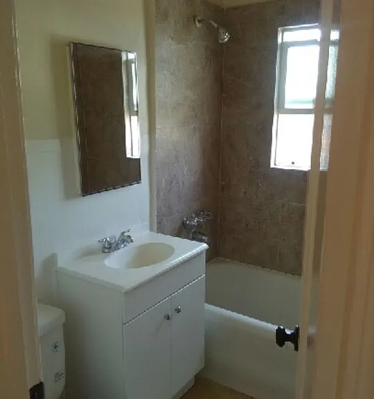 730 S Catalina St — Photo 21