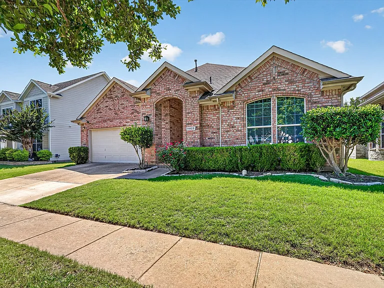 11823 Eden Ln — Photo 3