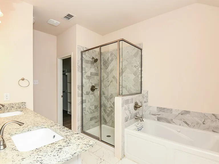 917 Linden Dr — Photo 9