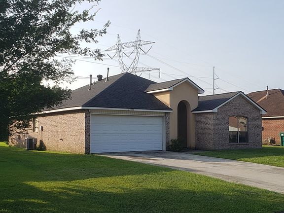 2nd image of 25996 Stonehenge Dr