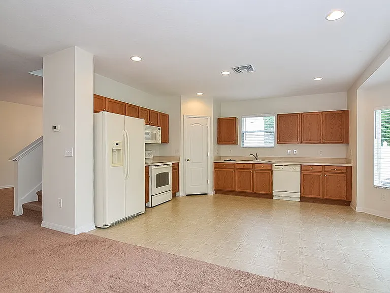 10138 Perthshire Cir — Photo 5