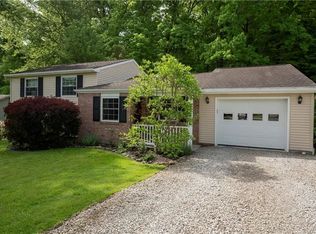 4012 Fellowship Dr, Bridgeville, PA