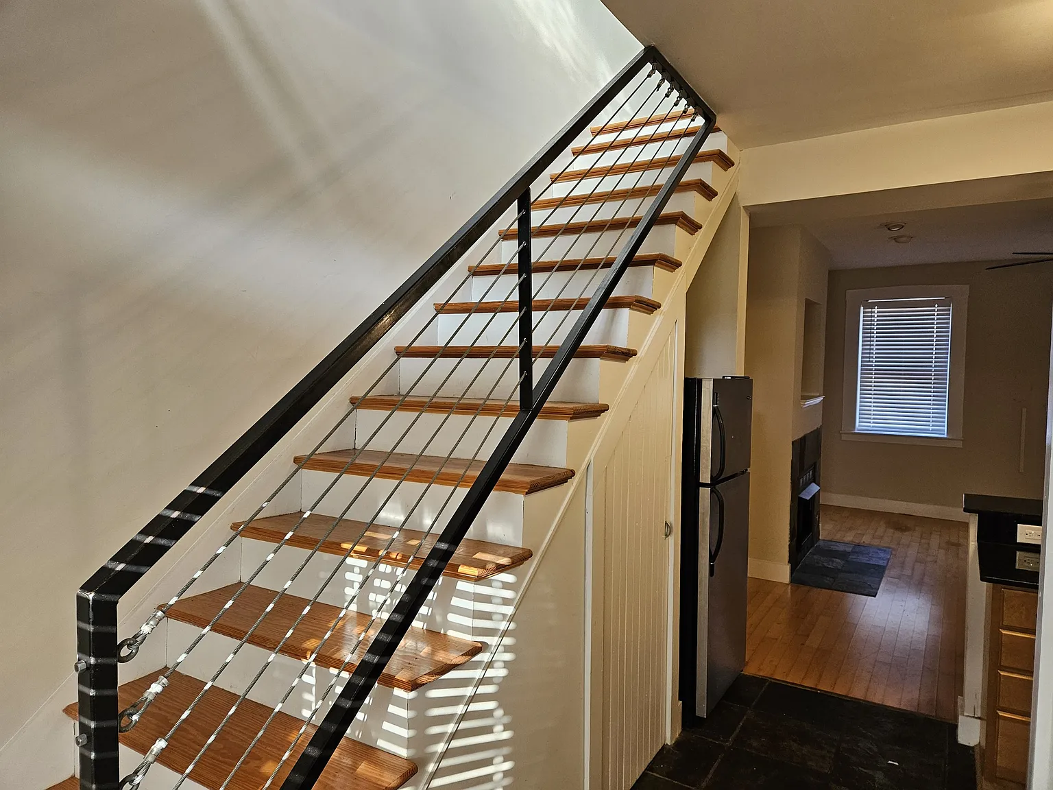 1 bed, 825 sqft, $1,225 — Photo 2