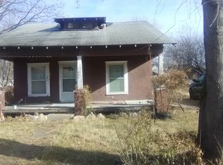 711 S Pine St, Nowata, OK 74048