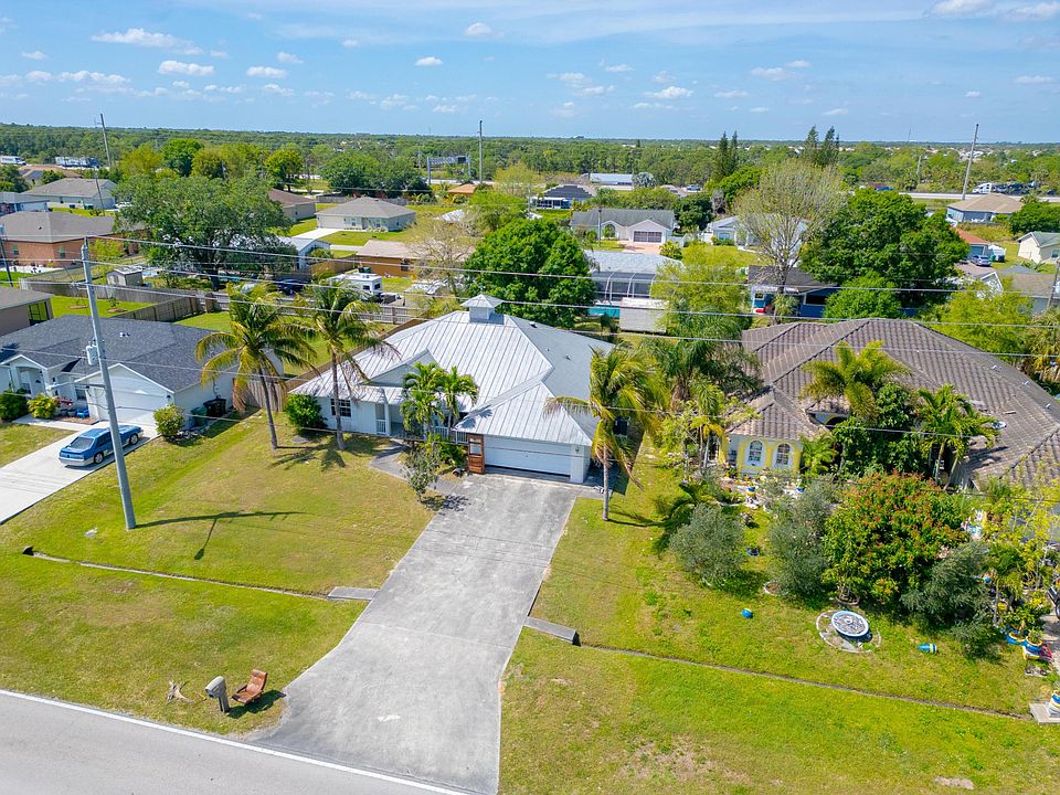 1st image of 526 NW Bayshore Boulevard