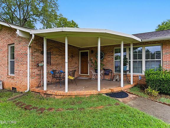3rd image of 7408 Lena Ln