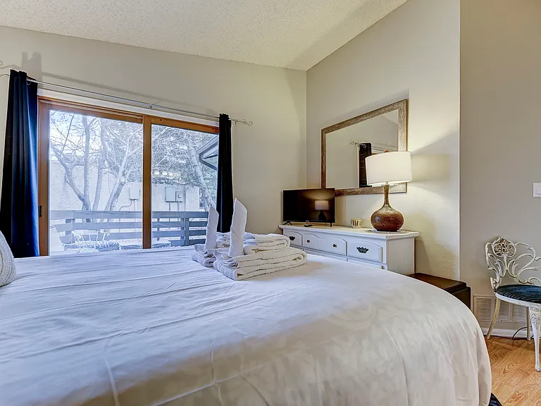 2908 Camino Cielo Ct — Photo 10